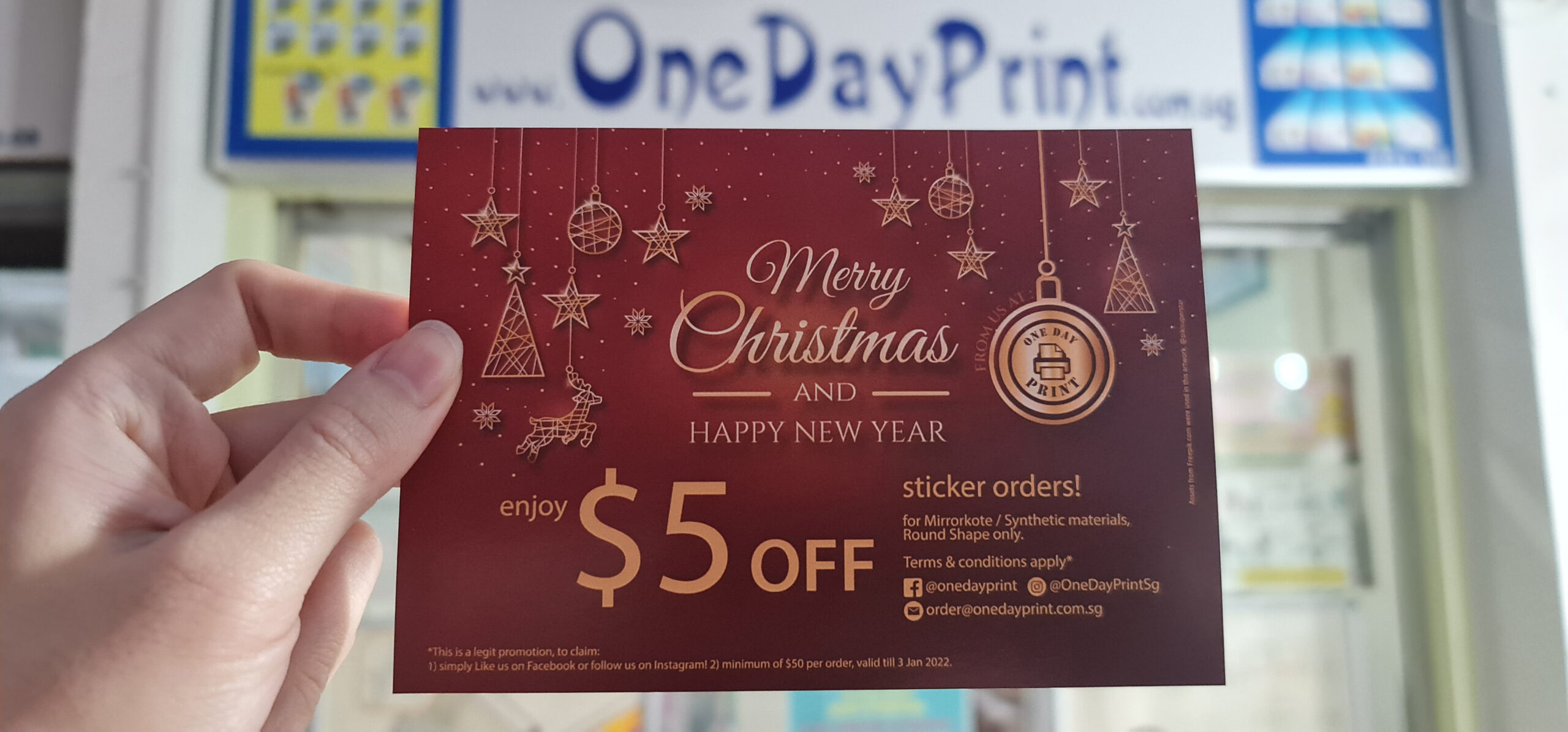 Secret Christmas discount offer by OneDayPrint! Christmas greeting card, 350GSM Symbol Matt Plus (Smooth Matte)