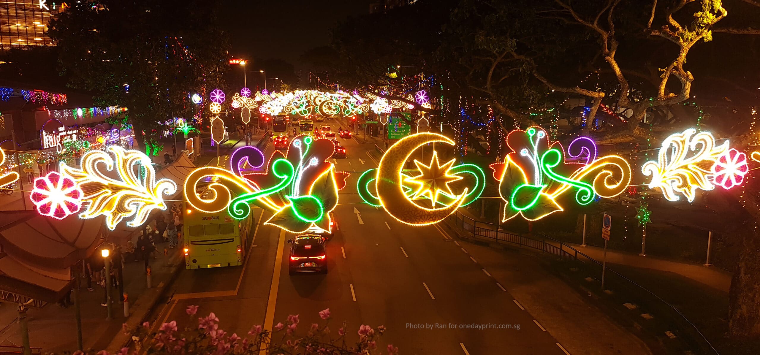 Img - Hari Raya Aidilfitri Street Lighting, Photo by Ran for onedayprint.com.sg