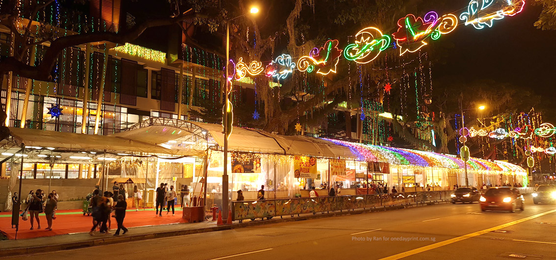 Img - Ramadan Bazaar at Geylang Serai, Photo by Ran for onedayprint.com.sg