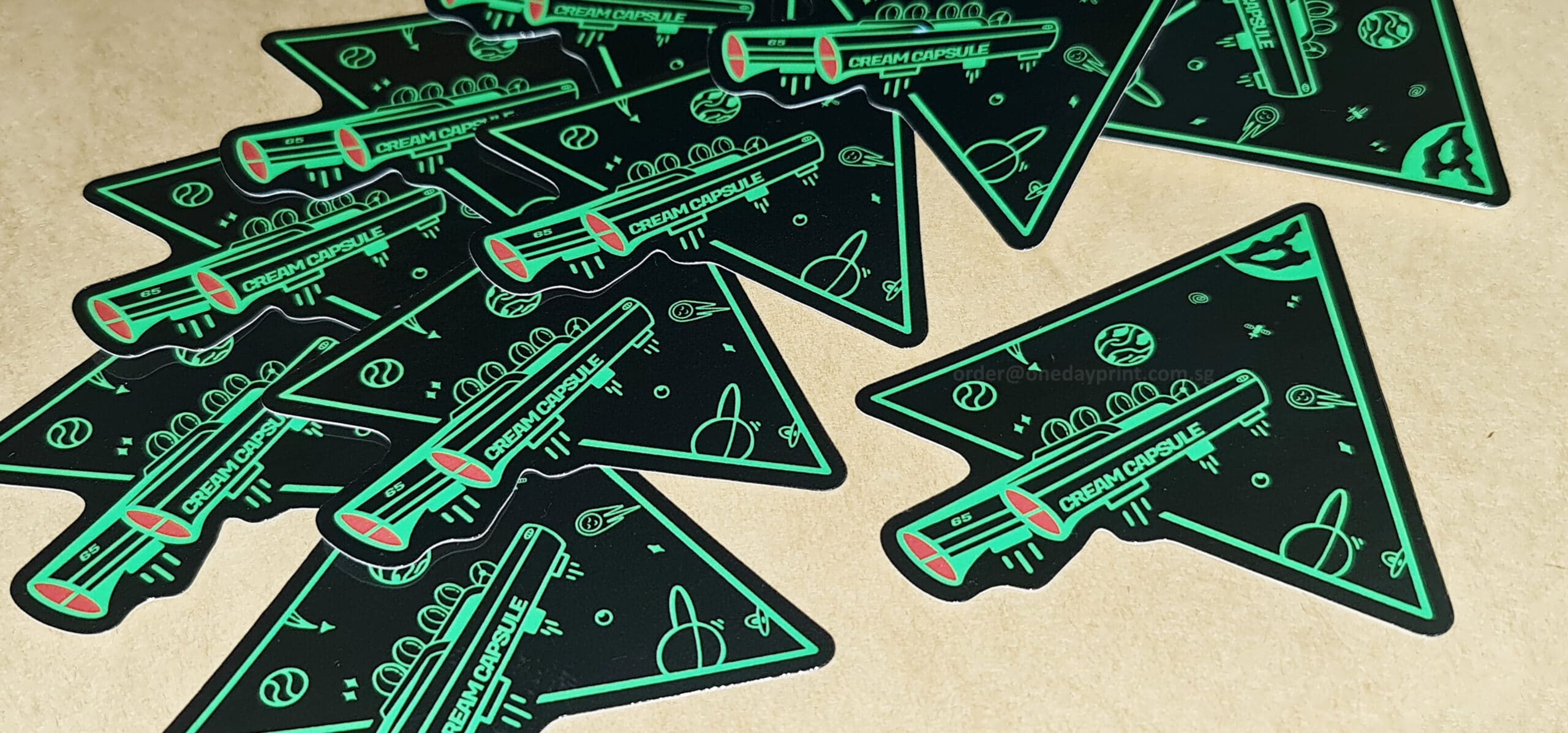Triangle Shape Stickers, Holographic PVC Sticker Material, Cream Capsule, Die-cut